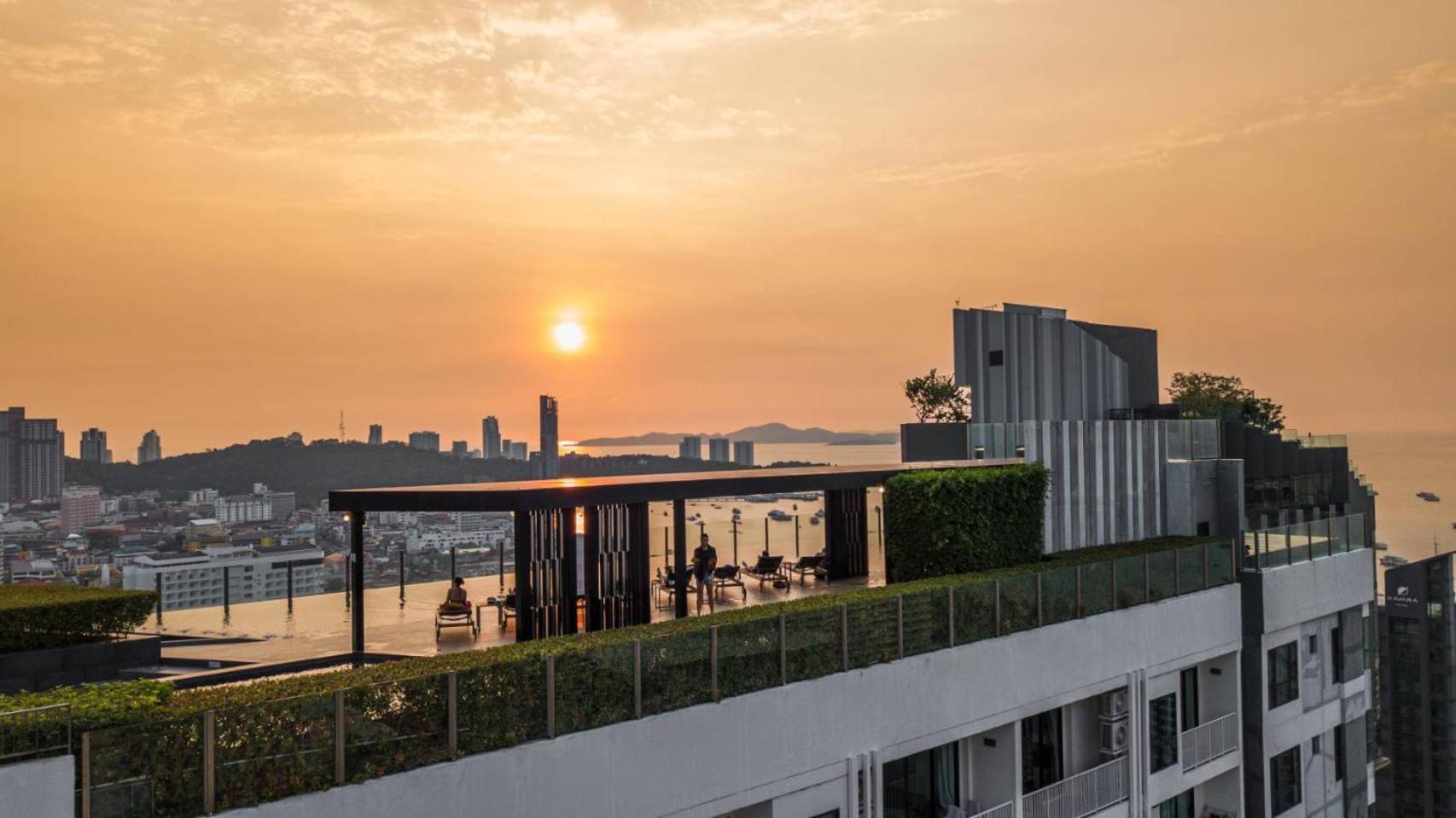 The Base Pattaya By Nami Aparthotel Exterior foto